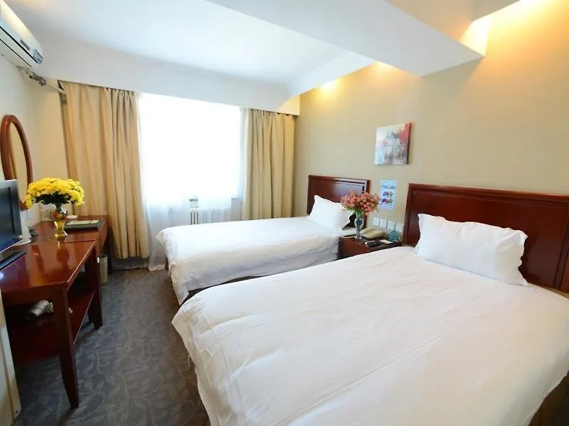Greentree Eastern Xiangyang Zhongyuan West Road Hotel Pujang